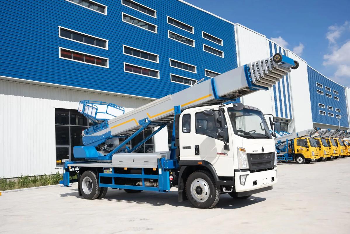 宁波北仑出租云梯车高空作业车 建筑垃圾搬运